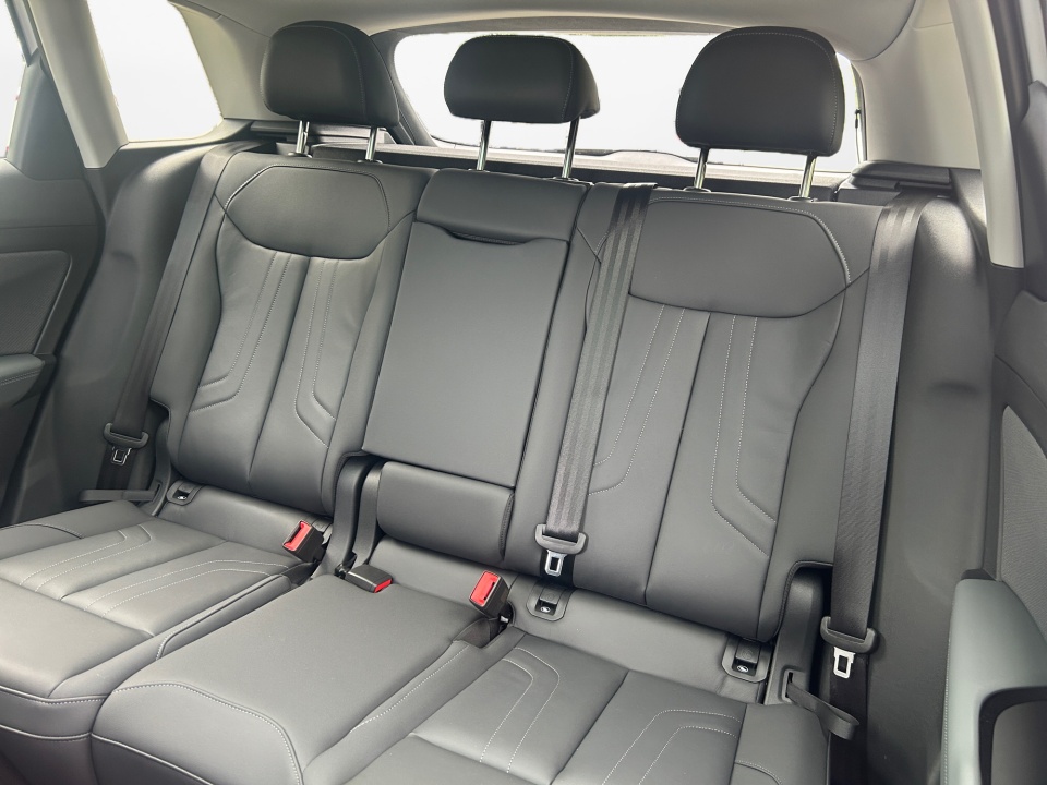 WA1ABCFJ8T1090300 2026 Audi Q3 S line