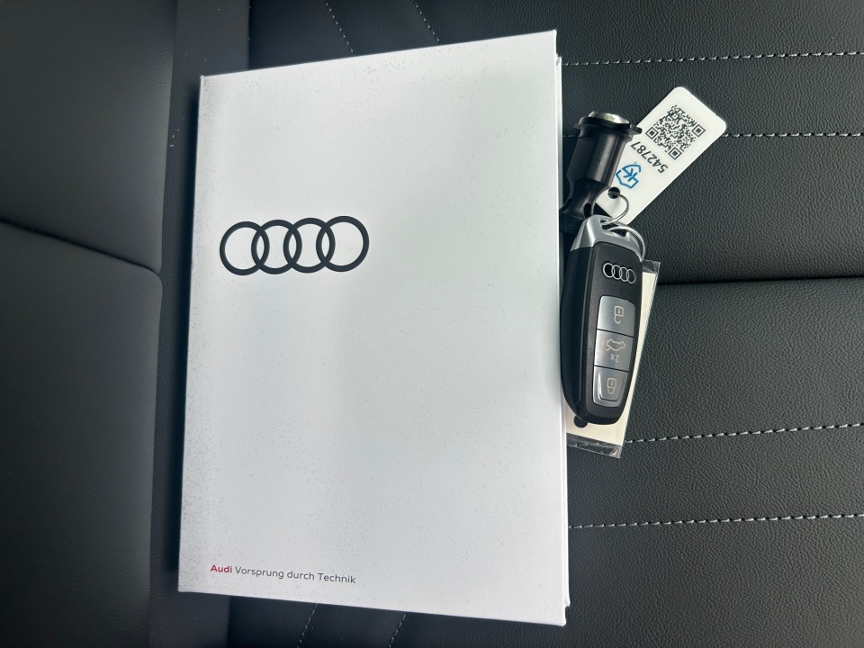 WA1ABCFJ8T1090300 2026 Audi Q3 S line