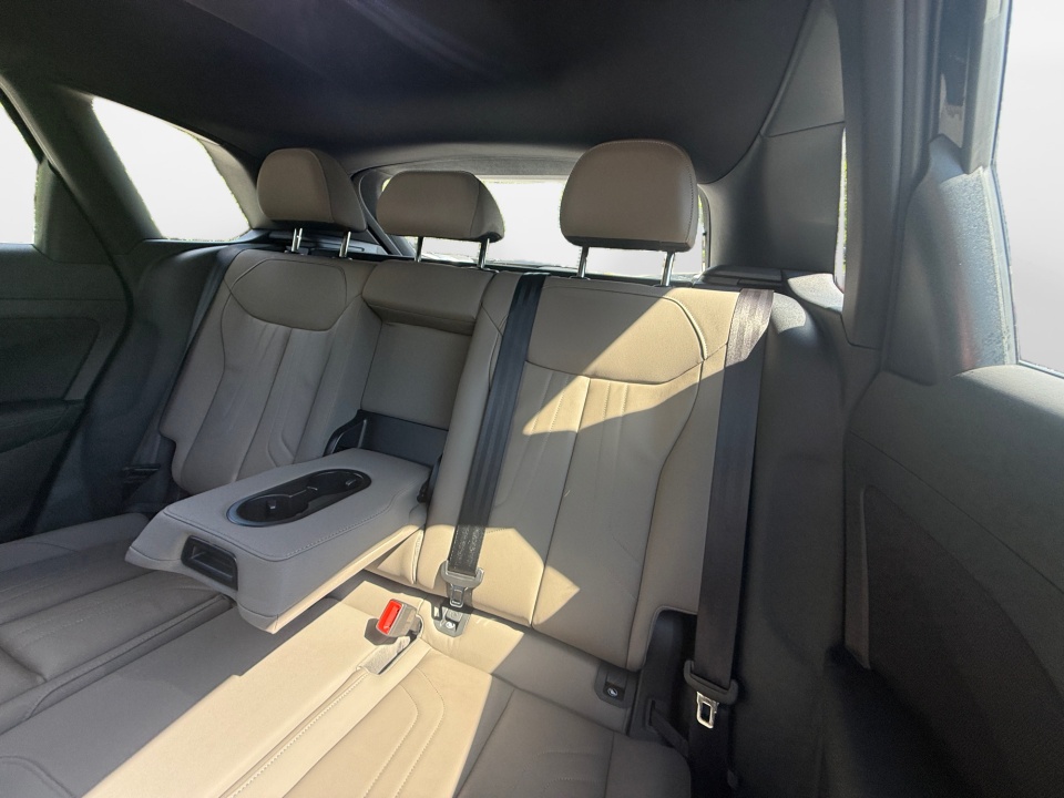 WA1ABCFJ9T1087812 2026 Audi Q3 S line