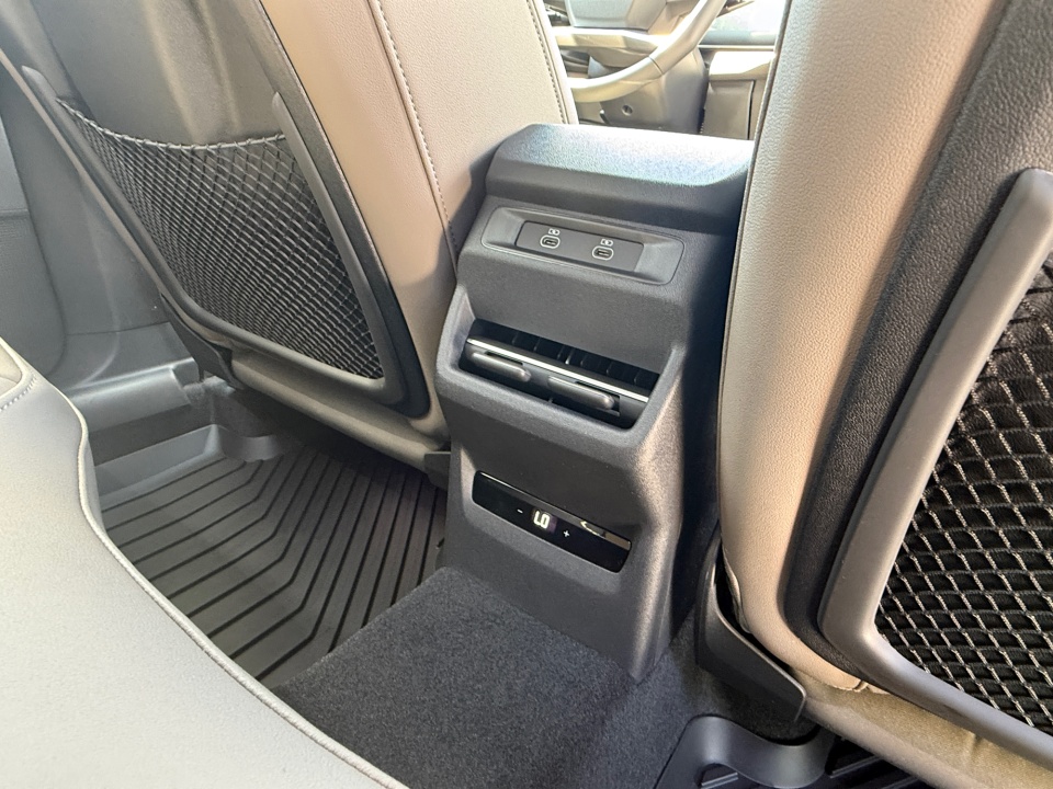 WA1ABCFJ9T1087812 2026 Audi Q3 S line