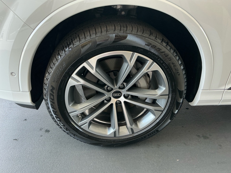 WA1ACBF76TD014102 2026 Audi Q7 Premium