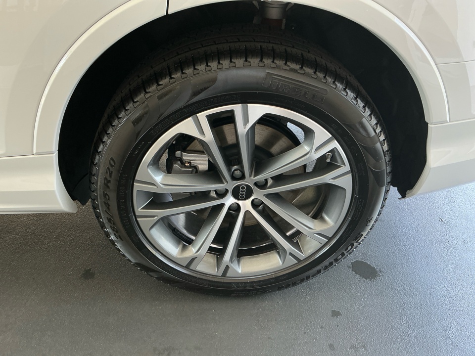 WA1ACBF76TD014102 2026 Audi Q7 Premium