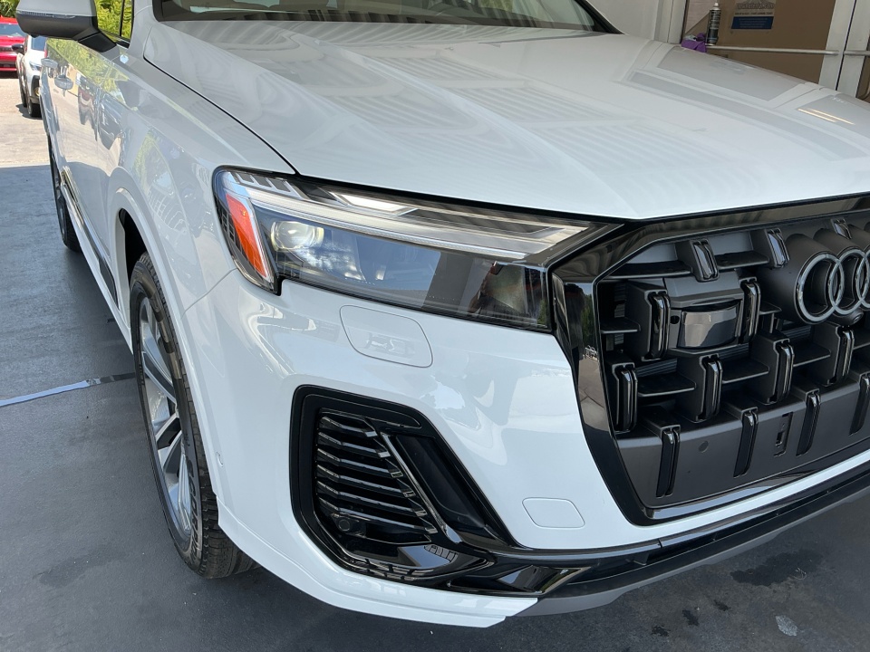 WA1ACBF76TD014102 2026 Audi Q7 Premium