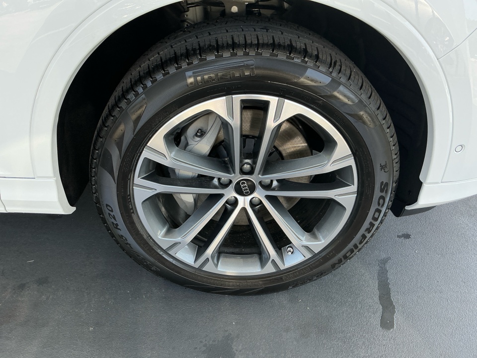 WA1ACBF76TD014102 2026 Audi Q7 Premium