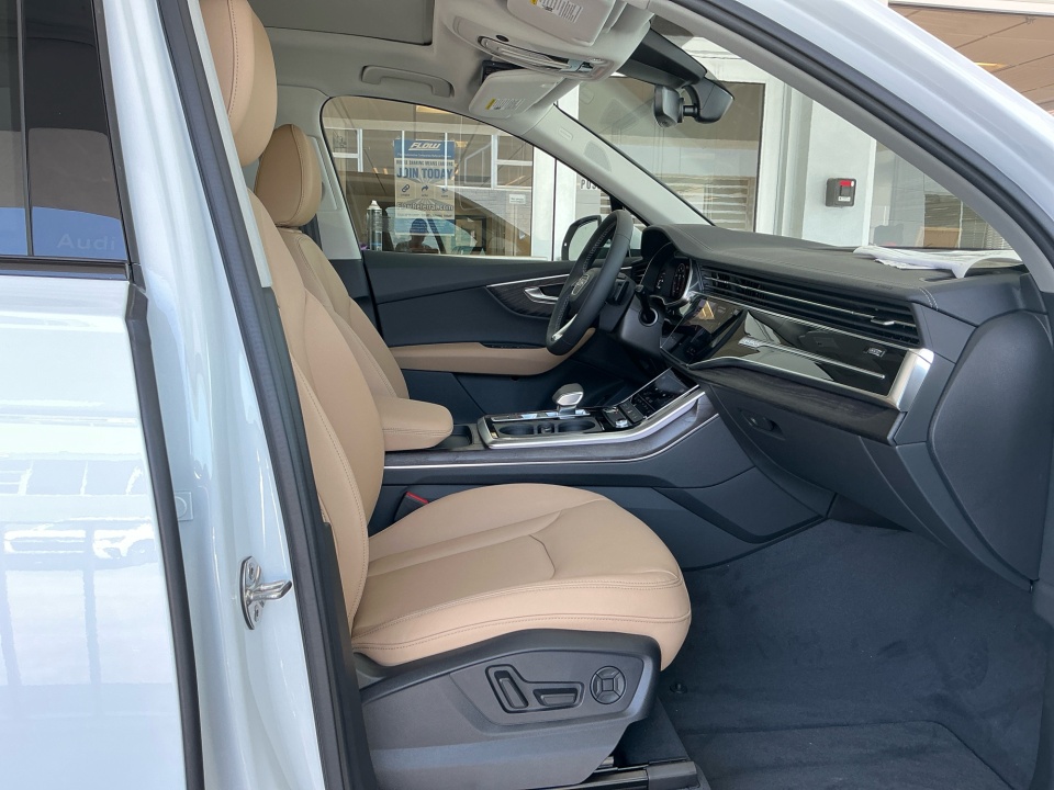 WA1ACBF76TD014102 2026 Audi Q7 Premium
