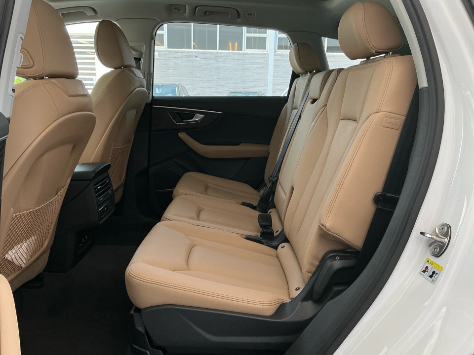 WA1ACBF76TD014102 2026 Audi Q7 Premium