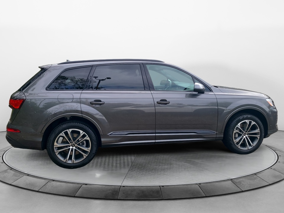 WA1ACBF7XTD021277 2026 Audi Q7 Premium