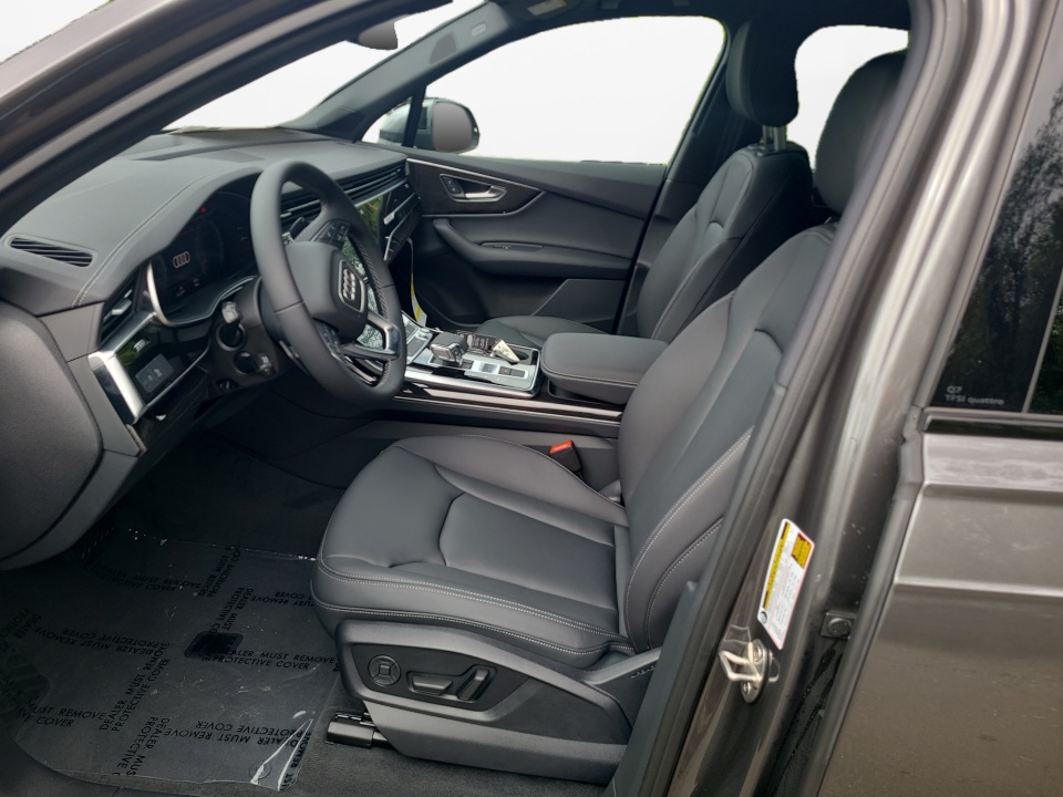 WA1ACBF7XTD021277 2026 Audi Q7 Premium