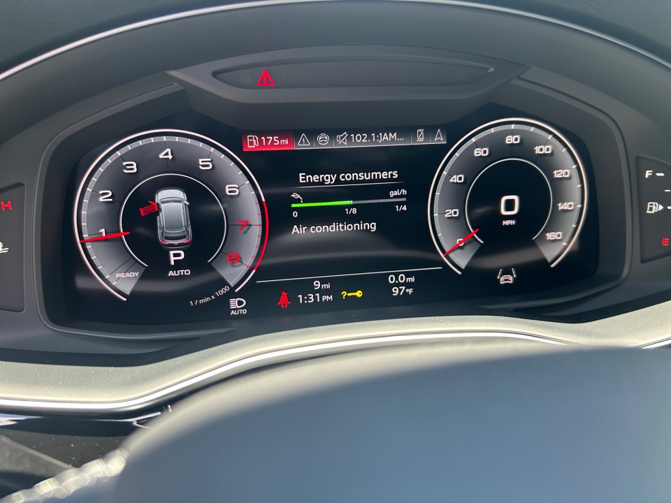 WA1AVBF12TD033462 2026 Audi Q8 Premium