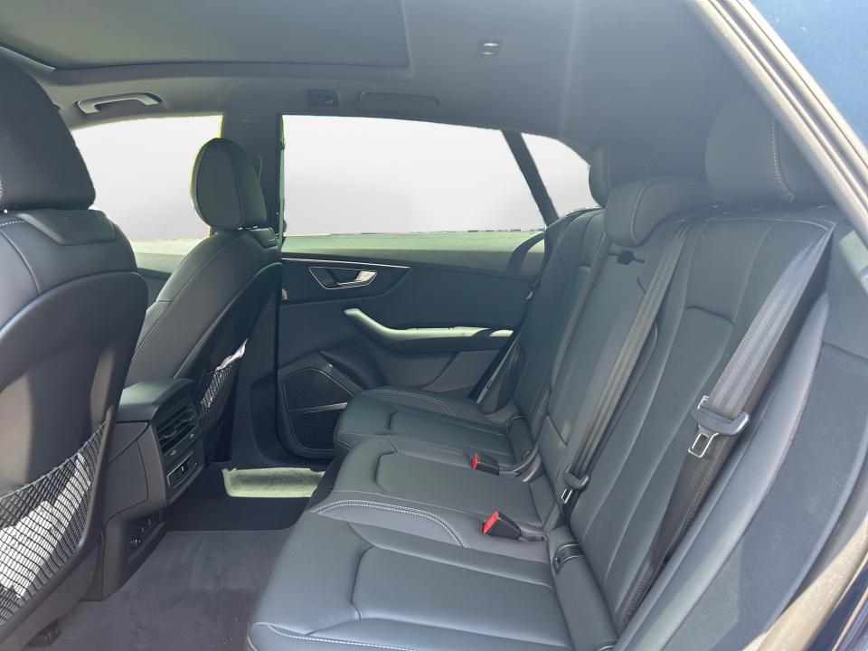 WA1AVBF12TD033462 2026 Audi Q8 Premium