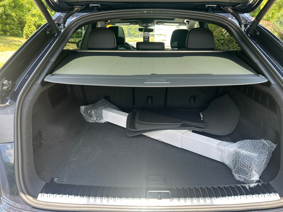 WA1AVBF12TD033462 2026 Audi Q8 Premium