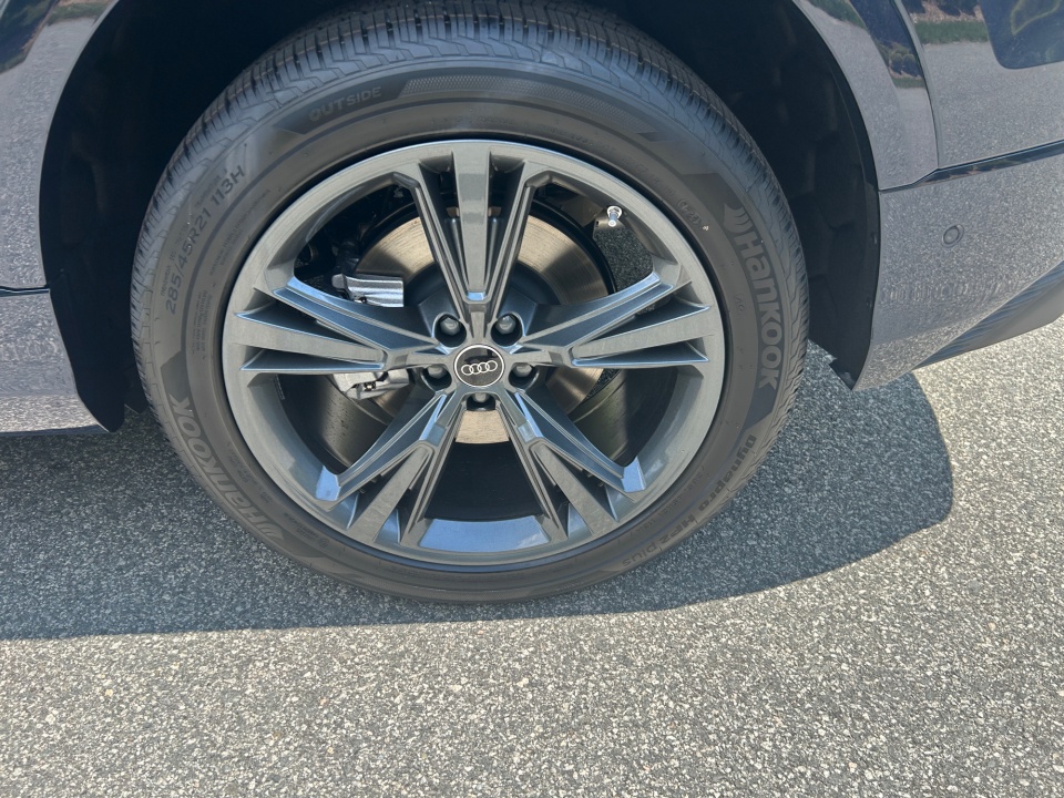 WA1AVBF12TD033462 2026 Audi Q8 Premium
