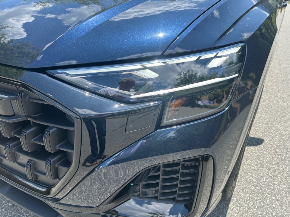 WA1AVBF12TD033462 2026 Audi Q8 Premium