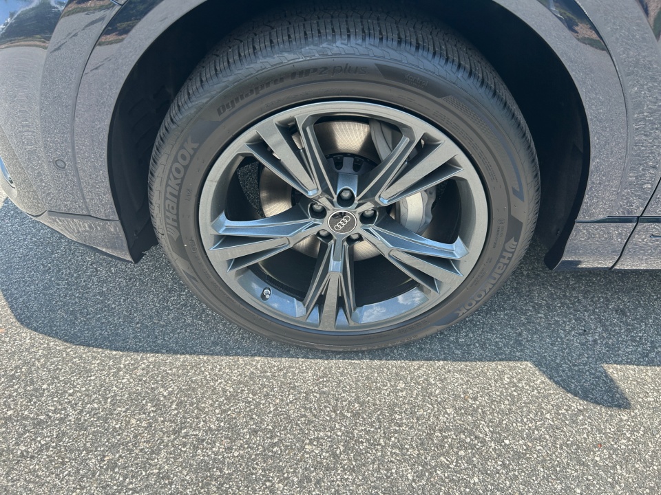 WA1AVBF12TD033462 2026 Audi Q8 Premium