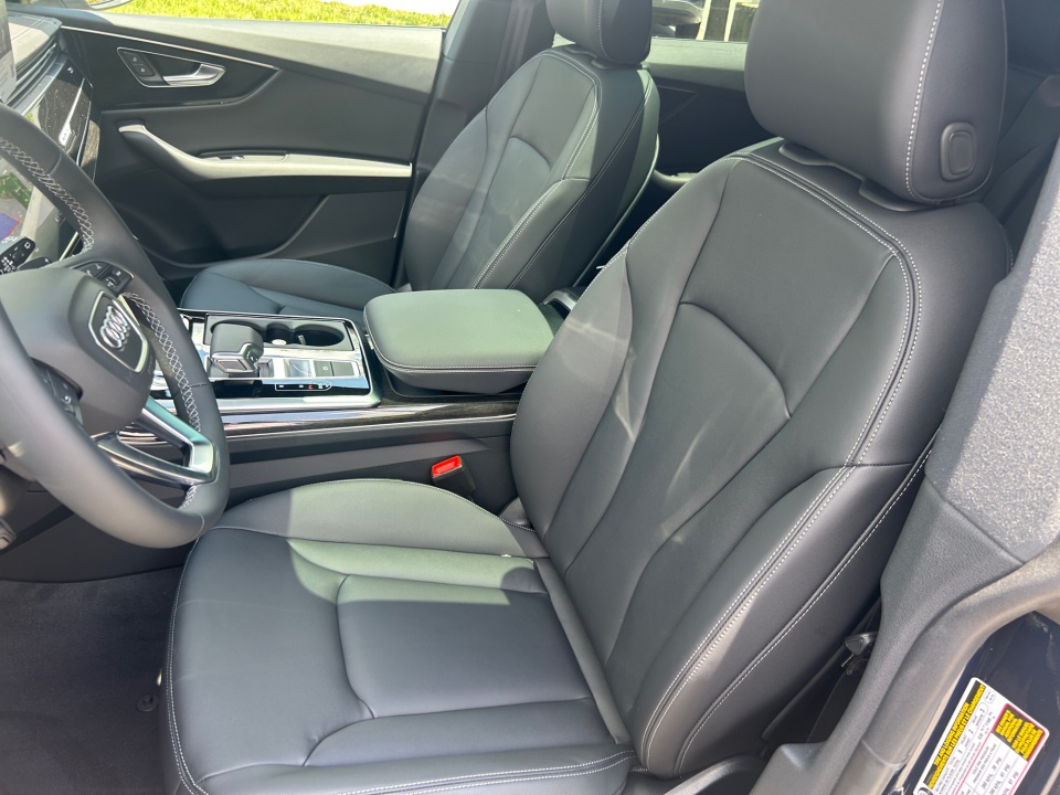 WA1AVBF12TD033462 2026 Audi Q8 Premium