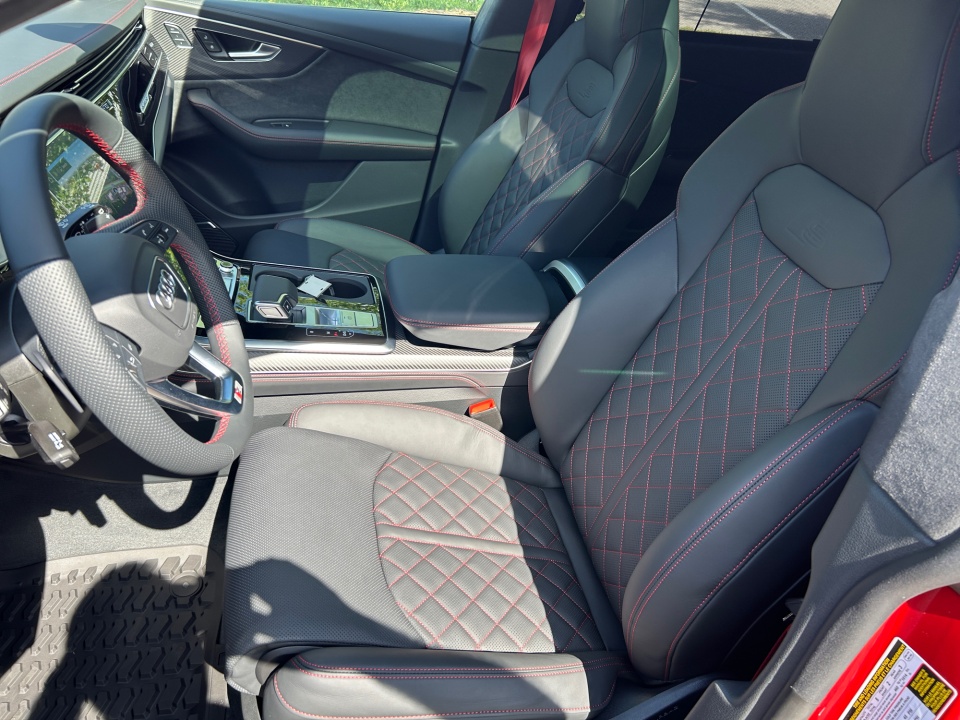 WA1CWBF12TD035458 2026 Audi SQ8 Prestige