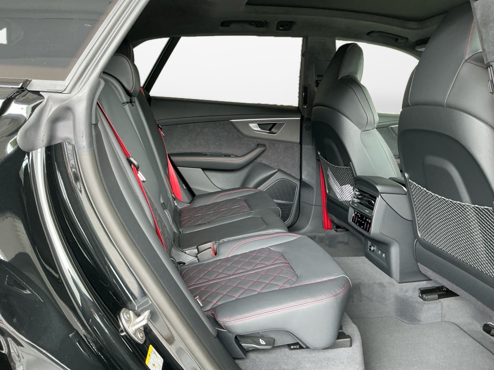 WA1CWBF18TD035478 2026 Audi SQ8 Prestige