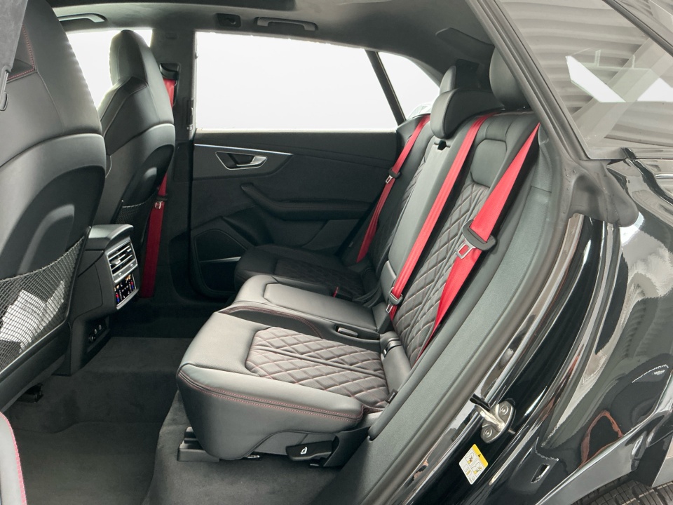 WA1CWBF18TD035478 2026 Audi SQ8 Prestige