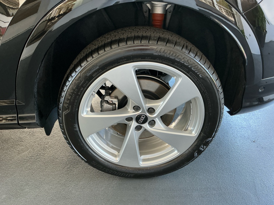 WA1EAAGU0S2062534 2025 Audi Q5 Sportback Premium Plus