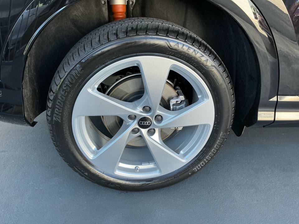 WA1EAAGU0S2062534 2025 Audi Q5 Sportback Premium Plus