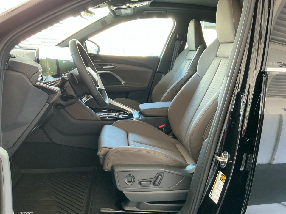 WA1EAAGU0S2062534 2025 Audi Q5 Sportback Premium Plus