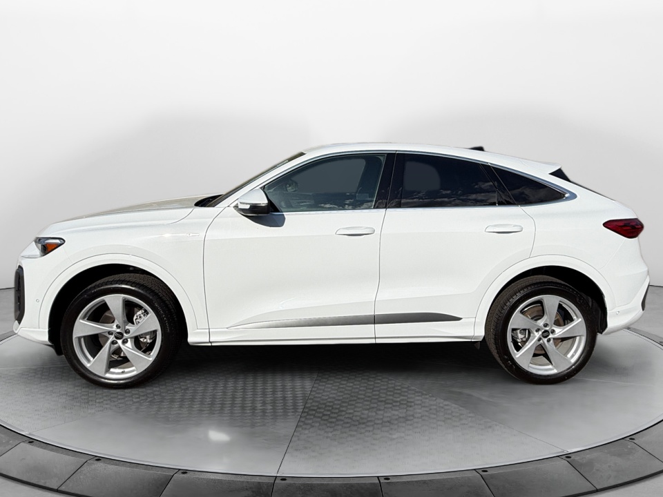 WA1EAAGU6T2011976 2026 Audi Q5 Sportback Premium Plus TFSI quattro S tronic