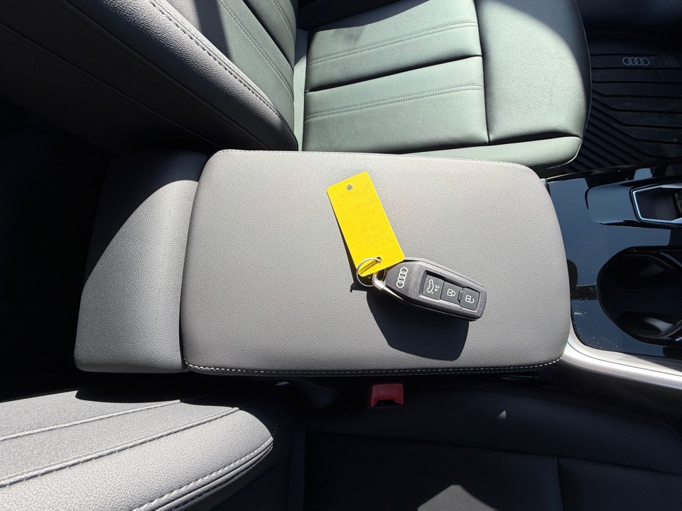 WA1EAAGU6T2011976 2026 Audi Q5 Sportback Premium Plus TFSI quattro S tronic