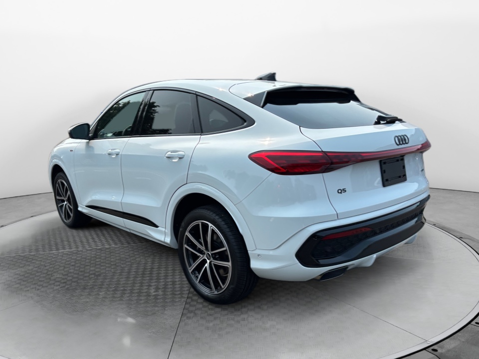 WA1EAAGUXT2048318 2026 Audi Q5 Sportback Premium Plus