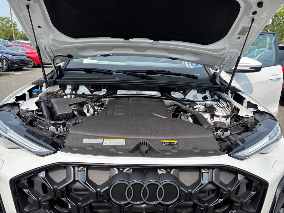 WA1EAAGUXT2048318 2026 Audi Q5 Sportback Premium Plus
