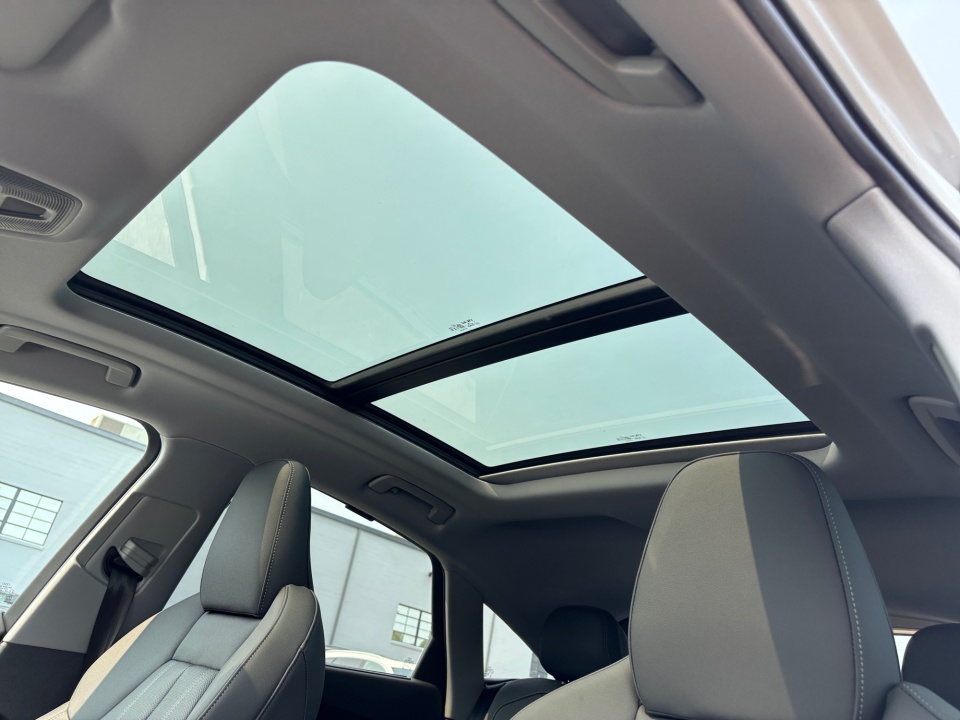 WA1EAAGUXT2048318 2026 Audi Q5 Sportback Premium Plus