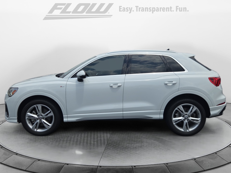 WA1EECF30K1063052 2019 Audi Q3 S line Premium Plus