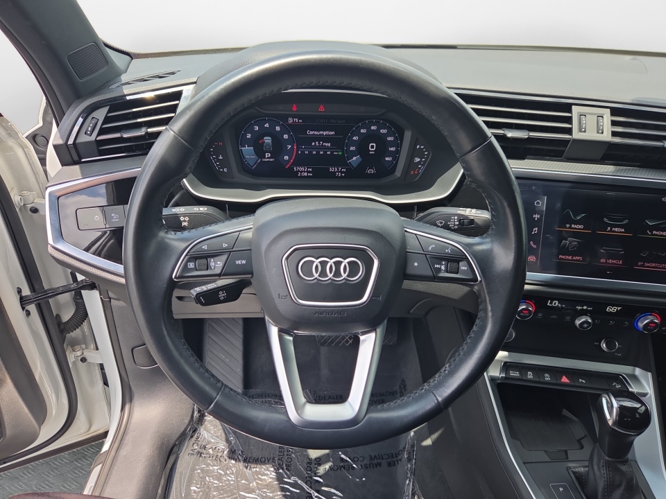 WA1EECF30K1063052 2019 Audi Q3 S line Premium Plus