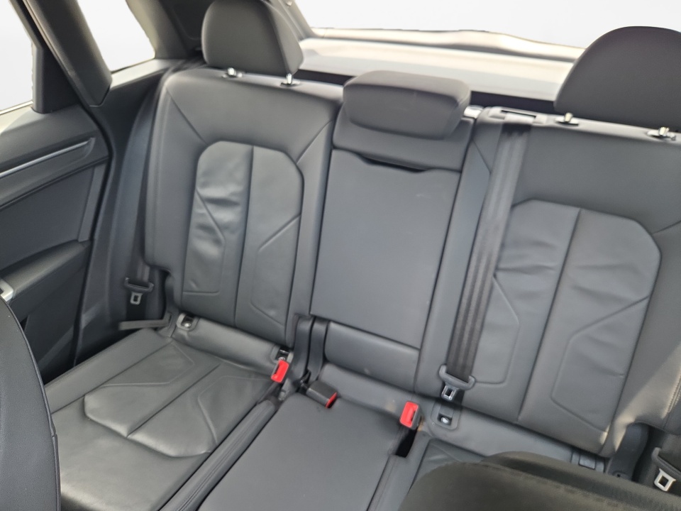 WA1EECF30K1063052 2019 Audi Q3 S line Premium Plus