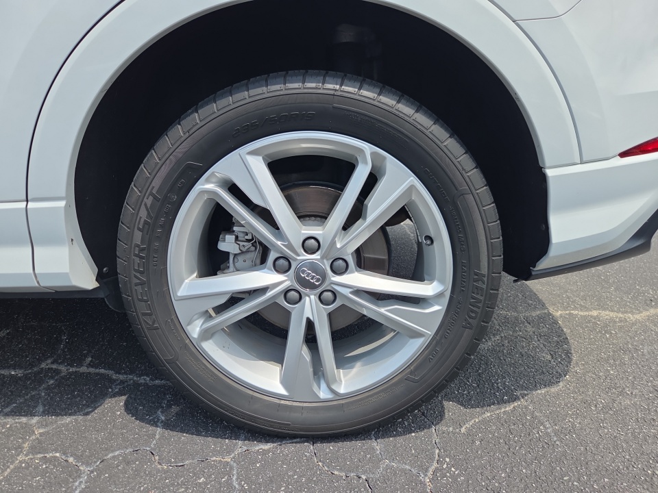WA1EECF30K1063052 2019 Audi Q3 S line Premium Plus