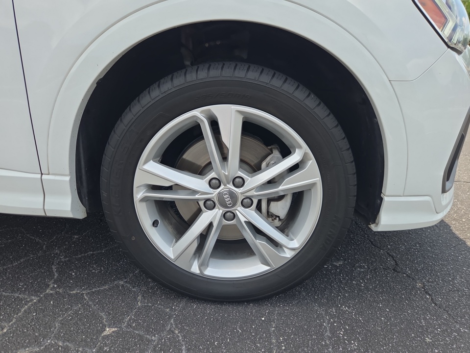 WA1EECF30K1063052 2019 Audi Q3 S line Premium Plus