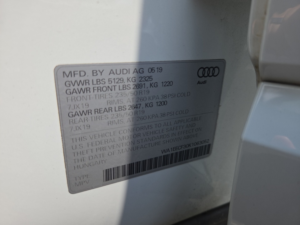 WA1EECF30K1063052 2019 Audi Q3 S line Premium Plus