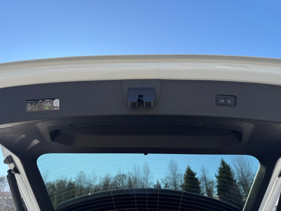 WA1EVBF10TD016144 2026 Audi Q8 Premium Plus 55 TFSI quattro Tiptronic