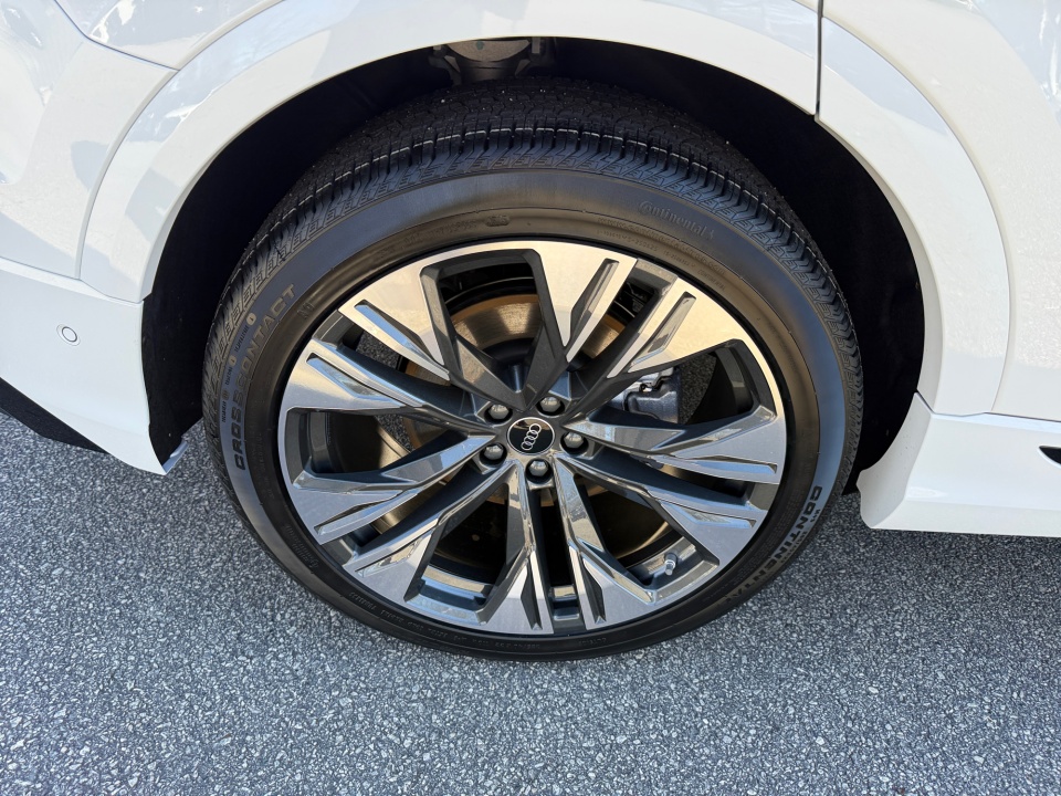 WA1EVBF10TD016144 2026 Audi Q8 Premium Plus 55 TFSI quattro Tiptronic