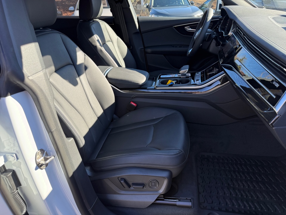 WA1EVBF10TD016144 2026 Audi Q8 Premium Plus 55 TFSI quattro Tiptronic