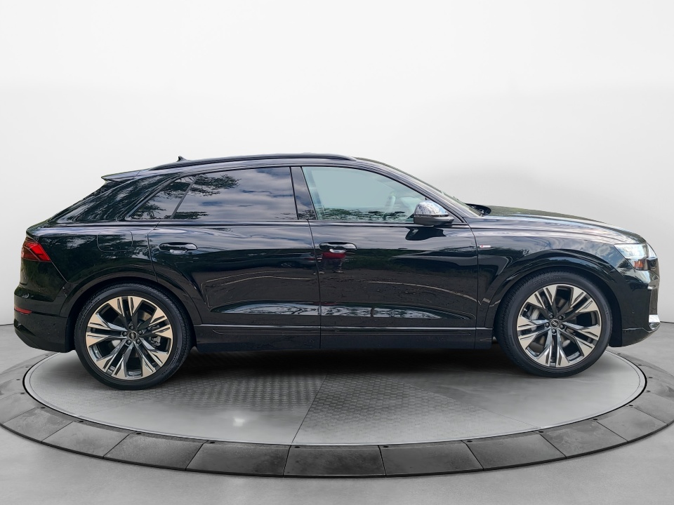 WA1EVBF10VD003476 2027 Audi Q8 Premium Plus