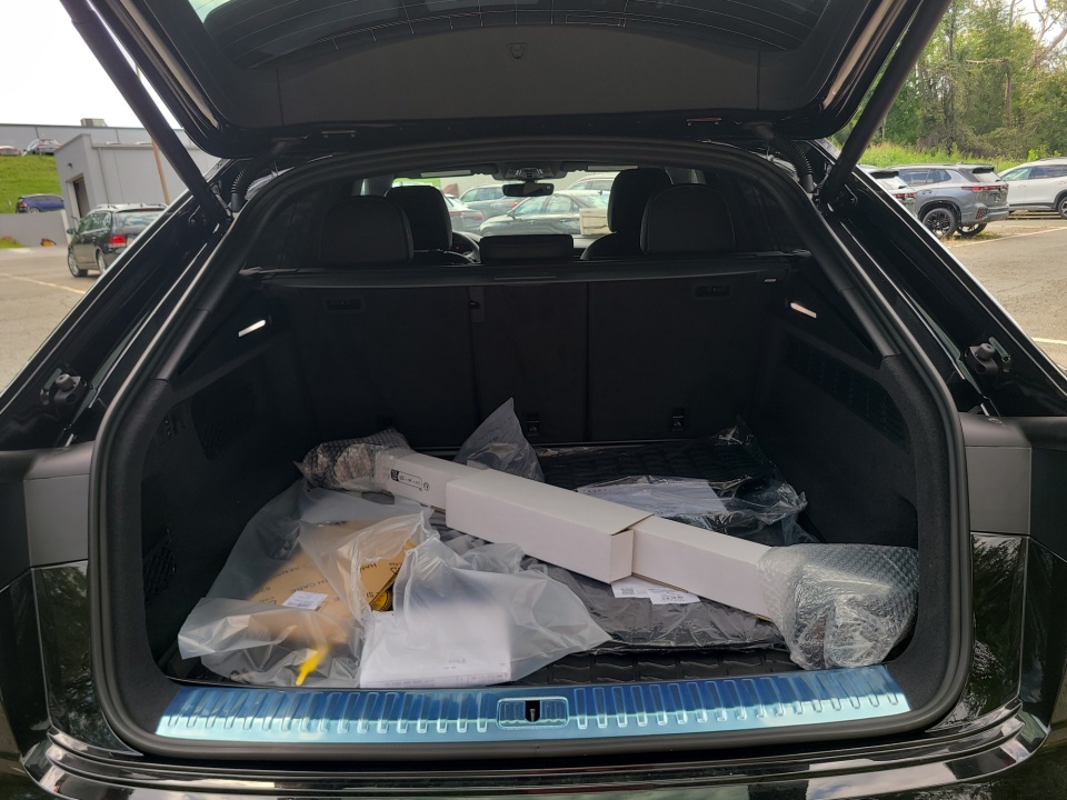 WA1EVBF10VD003476 2027 Audi Q8 Premium Plus