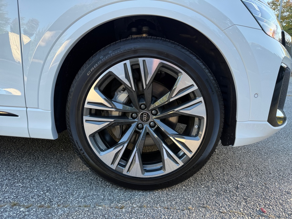 WA1EVBF13TD002352 2026 Audi Q8 Premium Plus 55 TFSI quattro Tiptronic