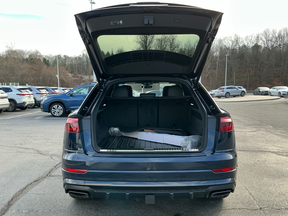 WA1EVBF14TD015658 2026 Audi Q8 Premium Plus 55 TFSI quattro Tiptronic