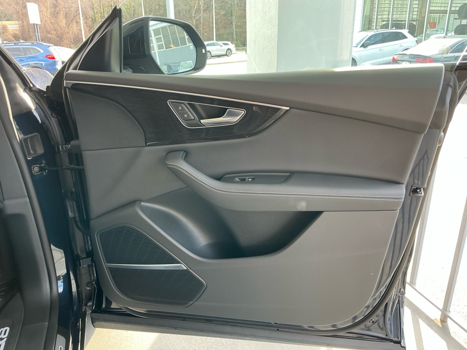 WA1EVBF14TD015658 2026 Audi Q8 Premium Plus 55 TFSI quattro Tiptronic