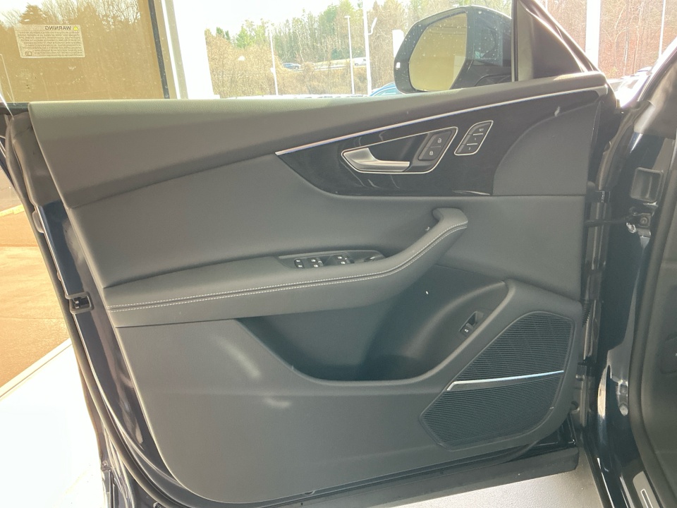 WA1EVBF14TD015658 2026 Audi Q8 Premium Plus 55 TFSI quattro Tiptronic