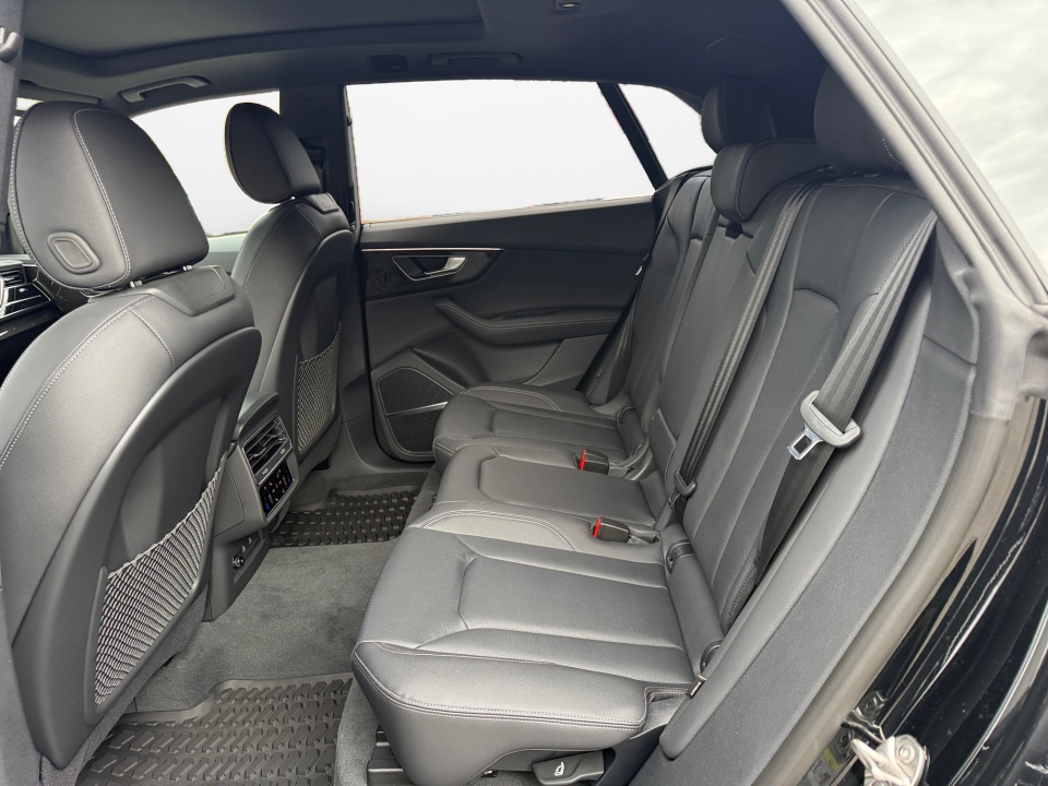 WA1EVBF14TD015773 2026 Audi Q8 Premium Plus 55 TFSI quattro Tiptronic