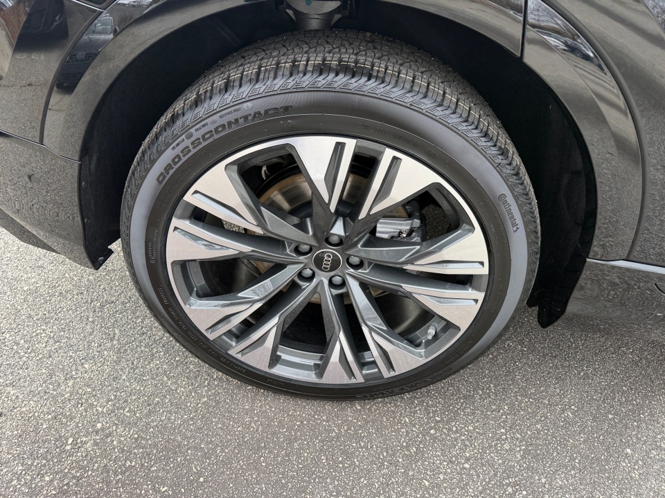 WA1EVBF14TD015773 2026 Audi Q8 Premium Plus 55 TFSI quattro Tiptronic