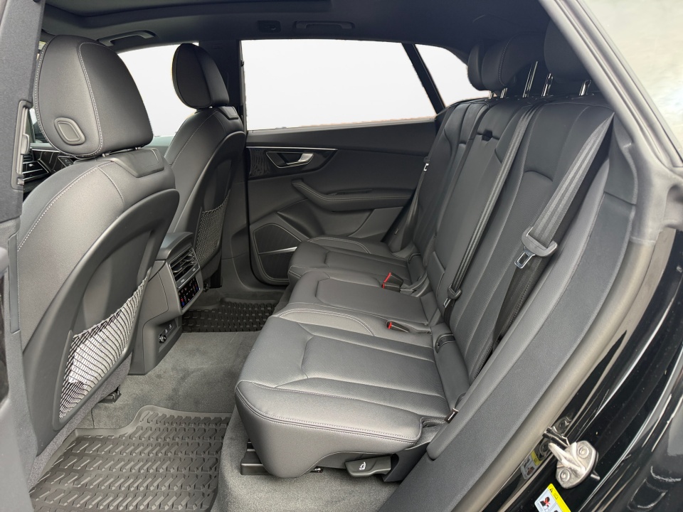 WA1EVBF15TD017323 2026 Audi Q8 Premium Plus 55 TFSI quattro Tiptronic