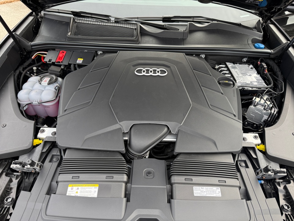 WA1EVBF15TD017323 2026 Audi Q8 Premium Plus 55 TFSI quattro Tiptronic