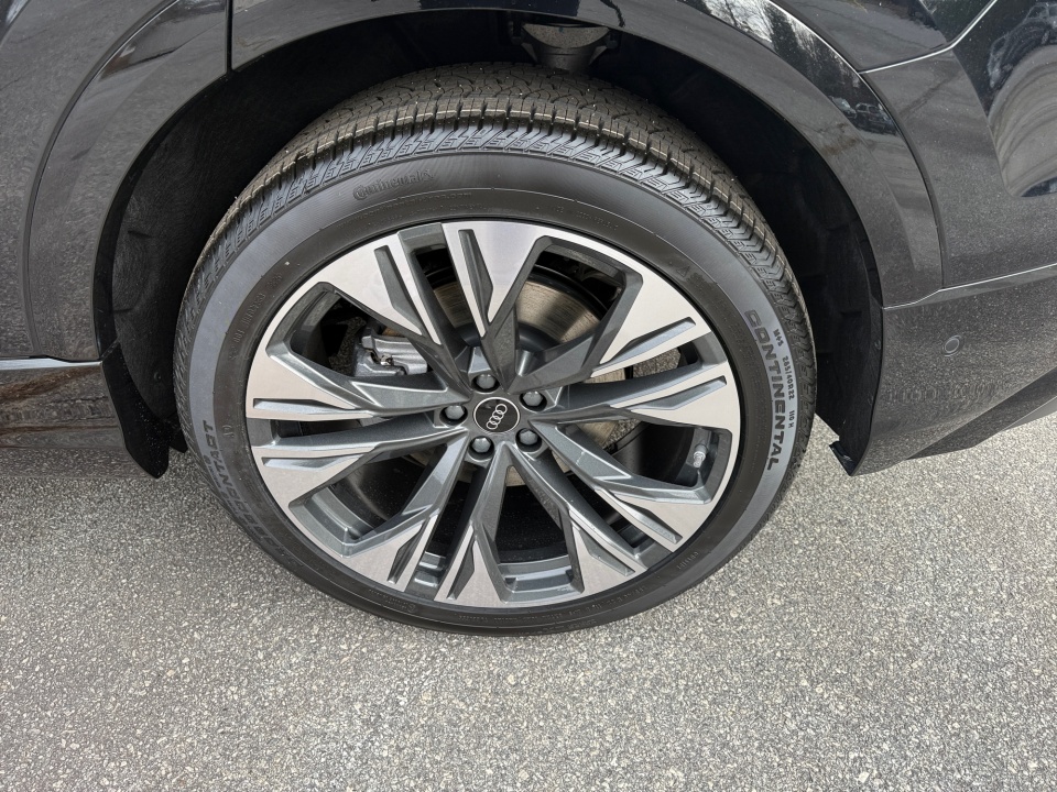 WA1EVBF15TD017323 2026 Audi Q8 Premium Plus 55 TFSI quattro Tiptronic